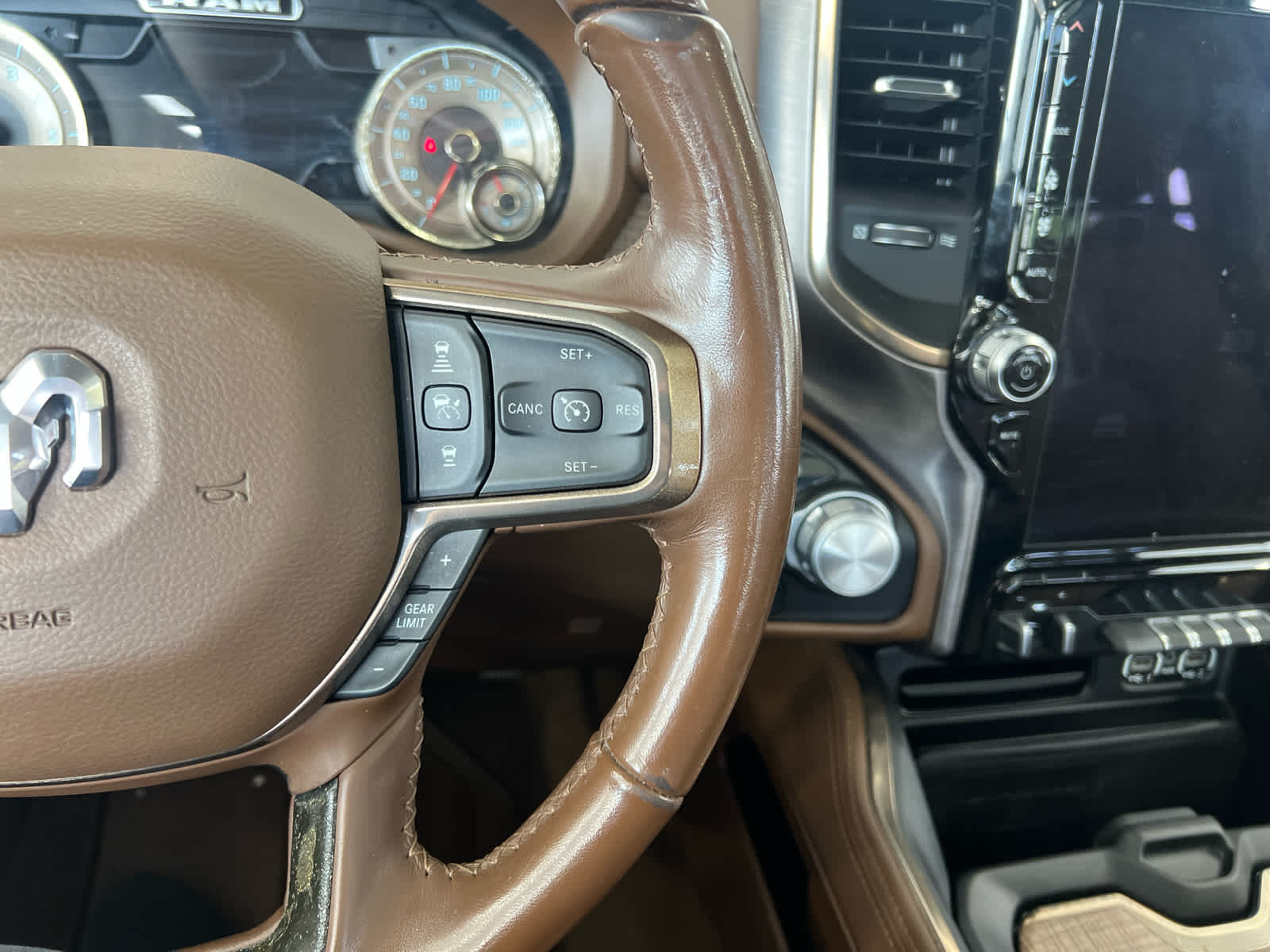 2020 Ram 1500 Longhorn photo 19