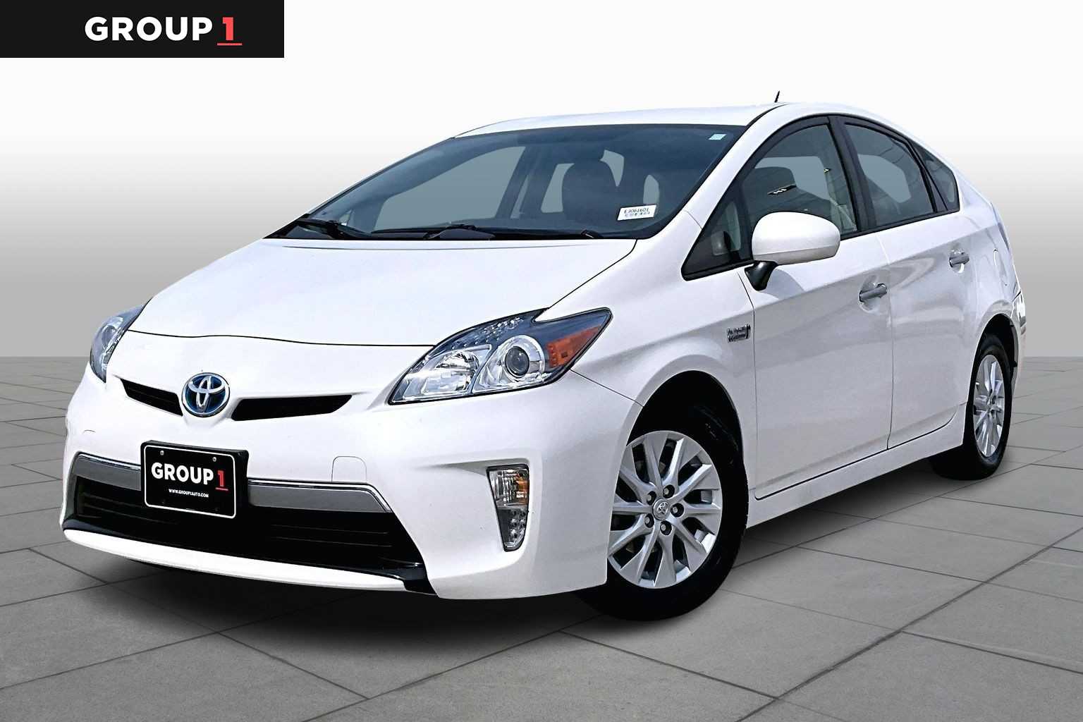 2014 Toyota Prius Plug-In Base