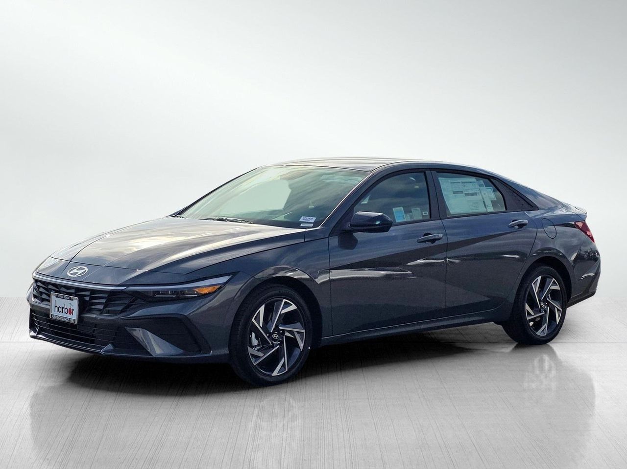 2025 Hyundai Elantra SEL Sport photo 3