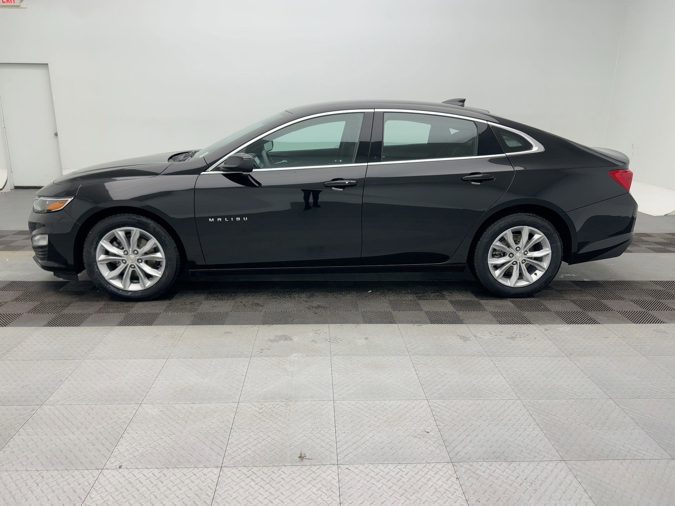 Used 2023 Chevrolet Malibu 1LT with VIN 1G1ZD5STXPF191555 for sale in Chittenango, NY