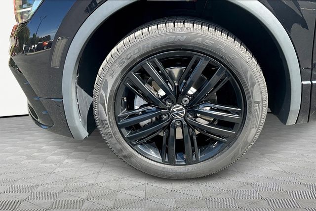 2022 Volkswagen Tiguan SE R-Line Black photo 20