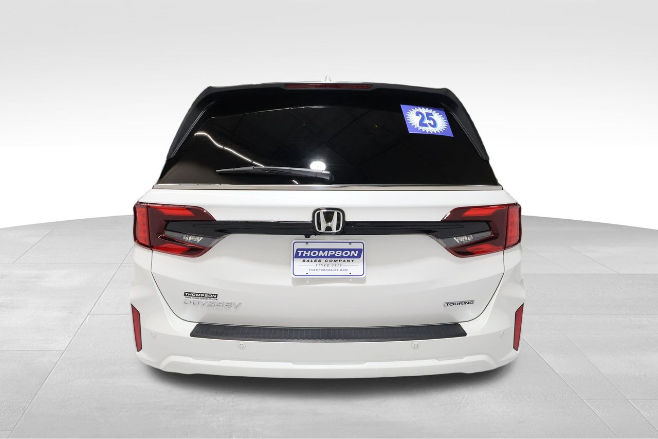 2025 Honda Odyssey Touring photo 2
