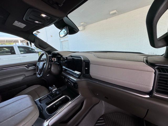 2024 Chevrolet Silverado 1500 LTZ photo 15