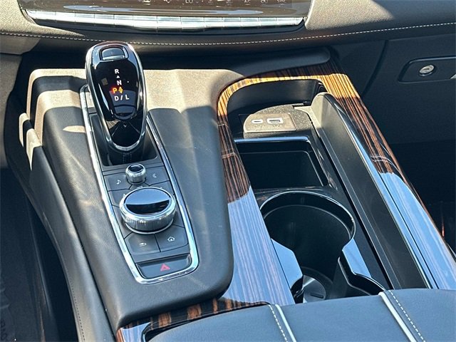 2024 Cadillac Escalade ESV Premium Luxury photo 5