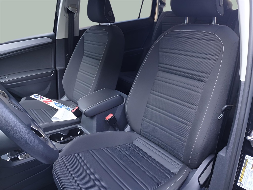 2022 Volkswagen Tiguan S photo 18