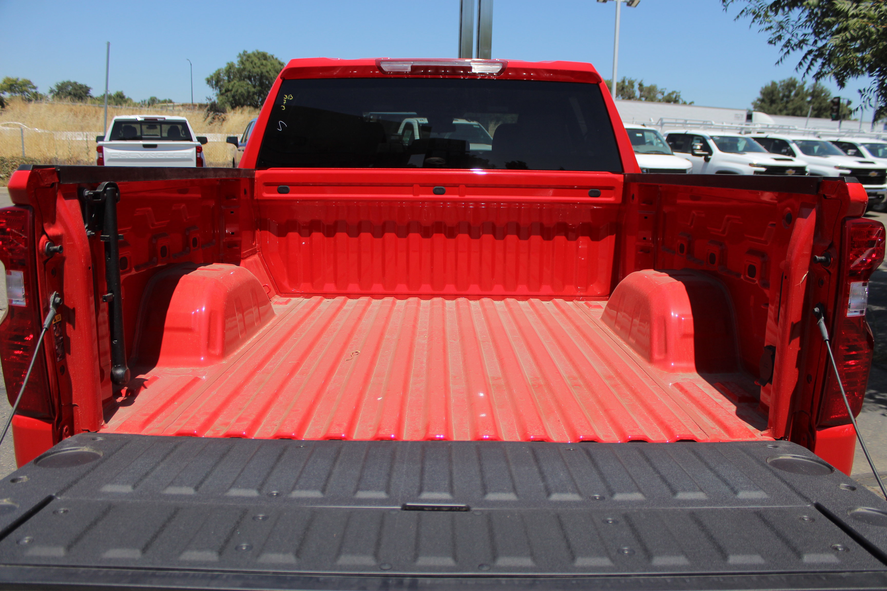 2025 Chevrolet Silverado Custom photo 8