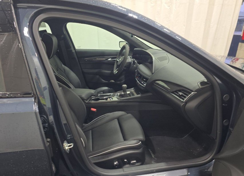 2025 CADILLAC CT5 - Image 5