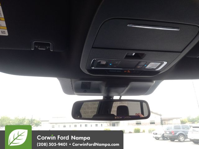2025 Ford F-150 Lariat photo 19
