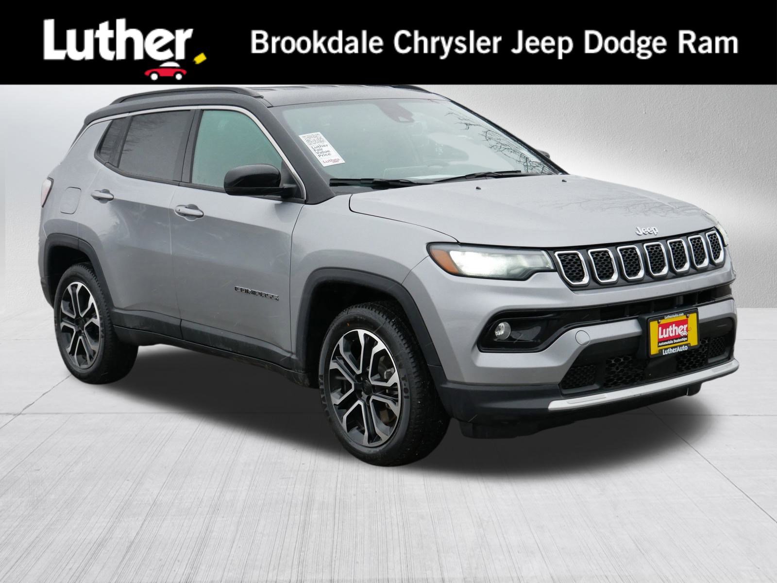 2023 Jeep Compass Limited's photo