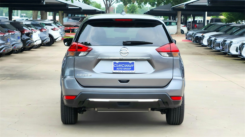 2020 Nissan Rogue S photo 17