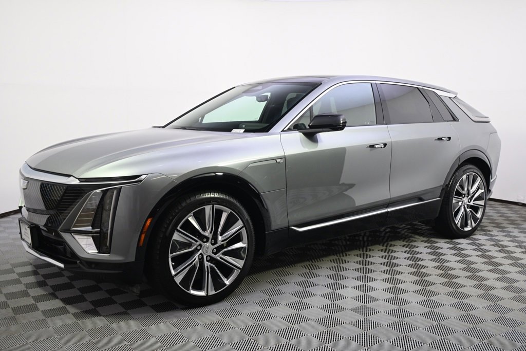 Certified 2024 Cadillac LYRIQ Luxury 3 with VIN 1GYKPSRL7RZ141132 for sale in Minneapolis, Minnesota