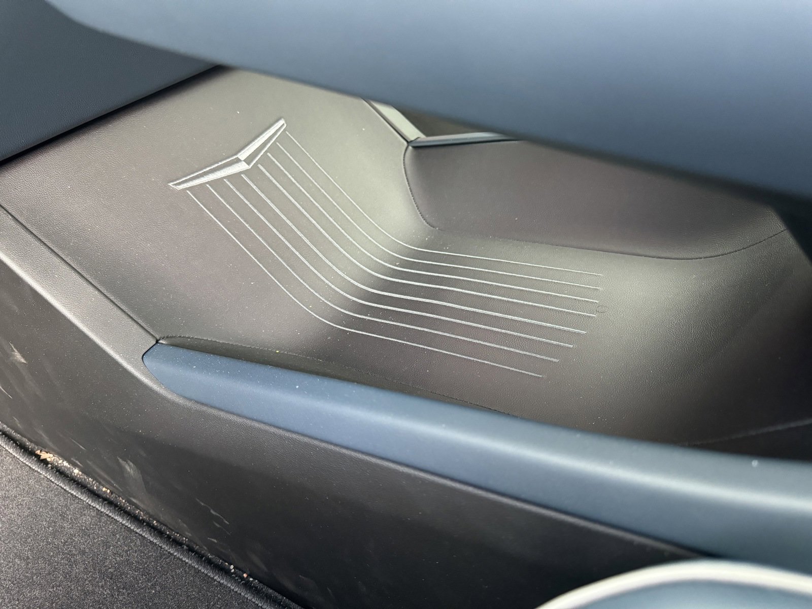 2025 Cadillac Escalade IQ Sport photo 28
