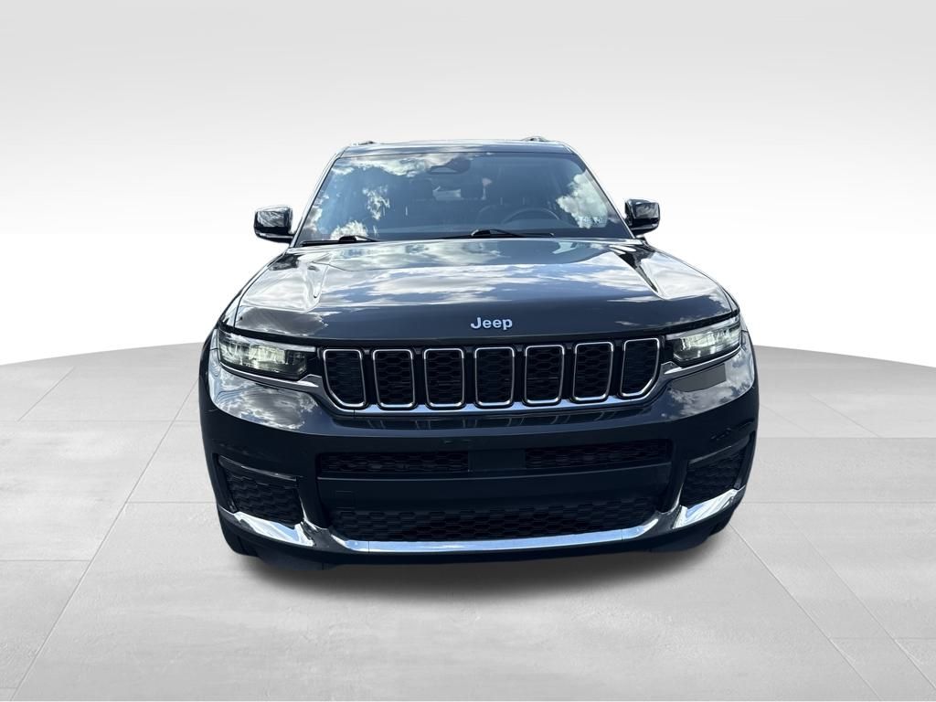 2022 Jeep Grand Cherokee Limited photo 2