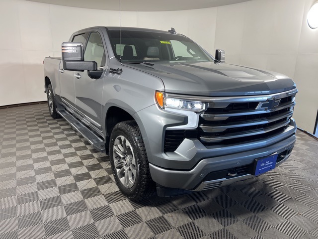 2025 Chevrolet Silverado 1500 High Country's photo