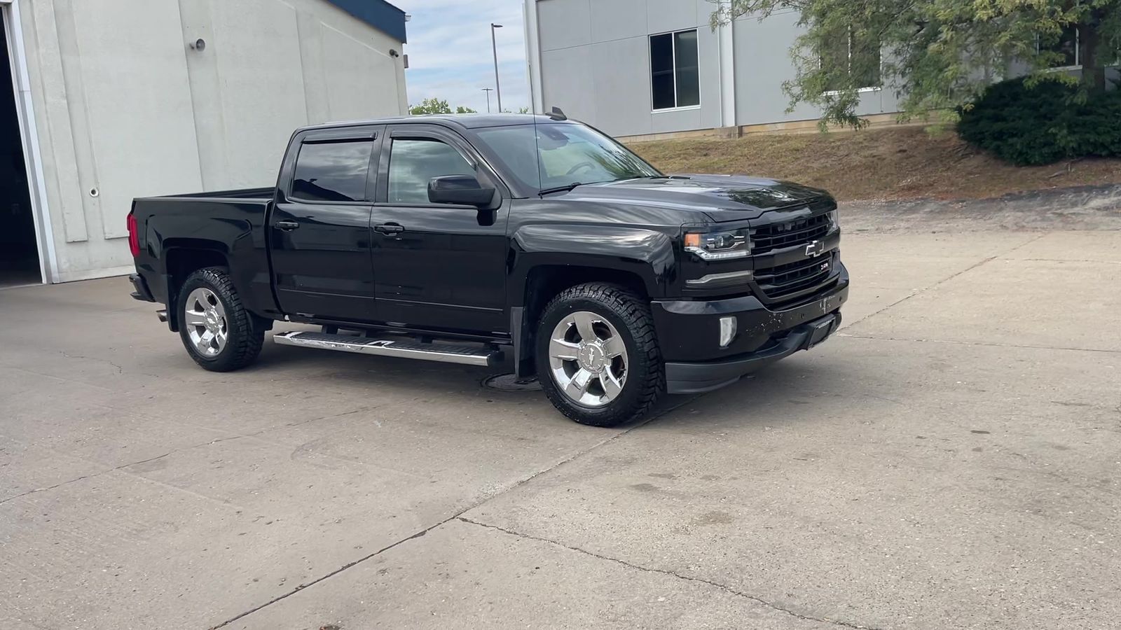 2017 Chevrolet Silverado 1500 LTZ photo 16