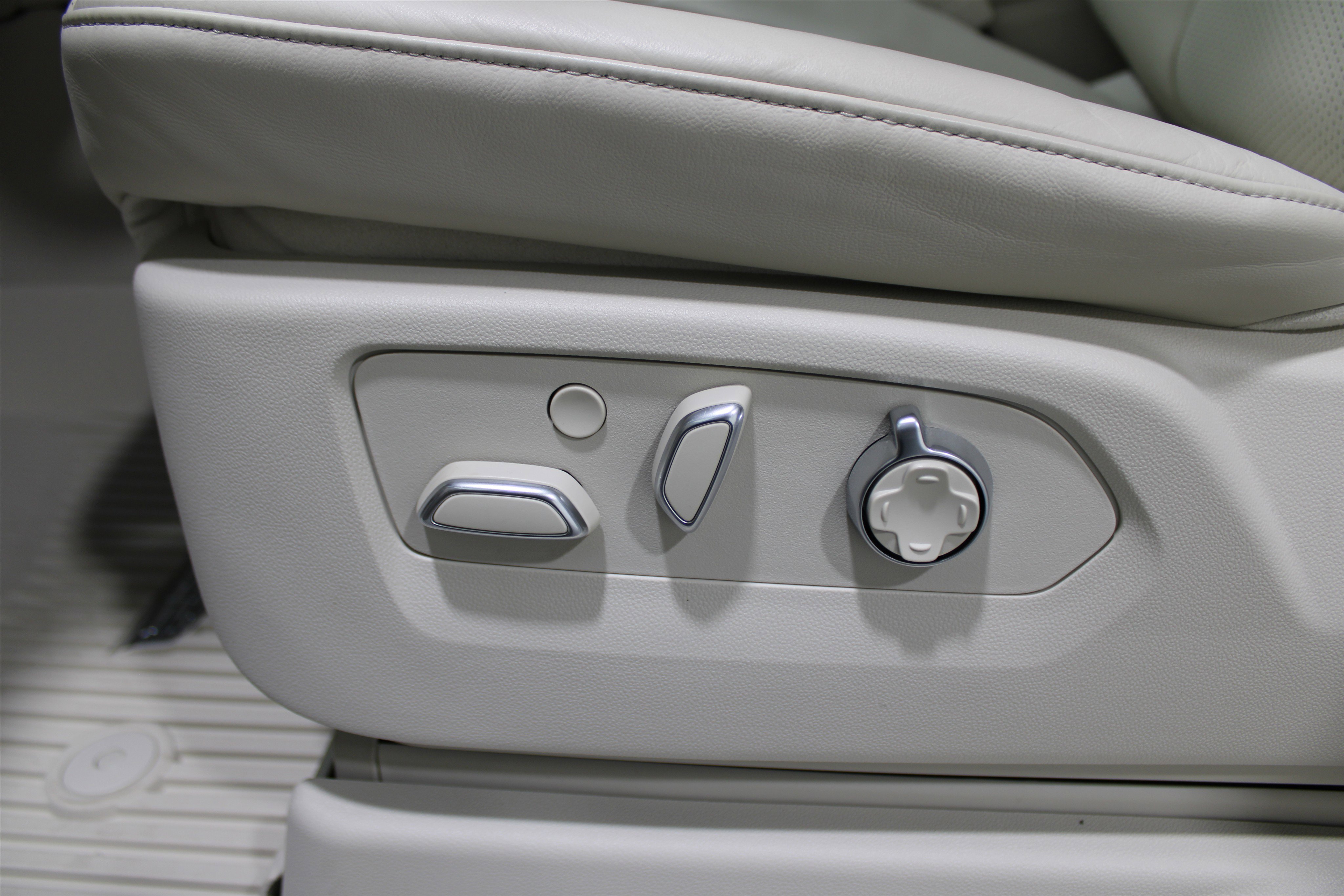 2025 Cadillac Escalade Sport Platinum photo 4