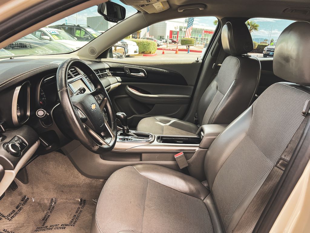 2013 Chevrolet Malibu 1LT photo 15