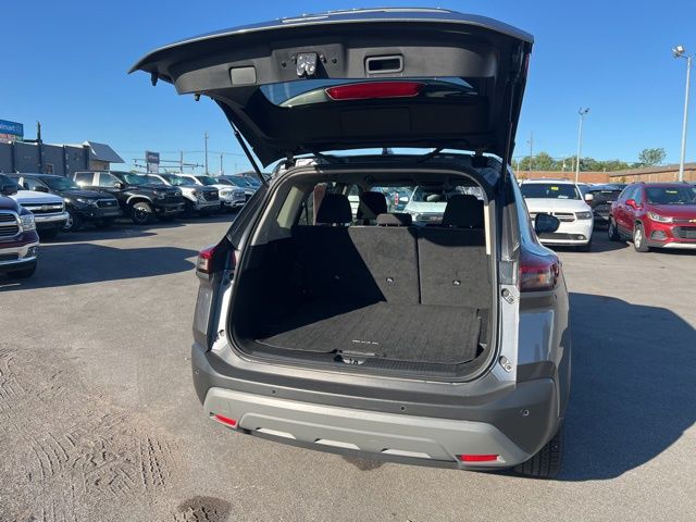 2023 Nissan Rogue SV photo 10