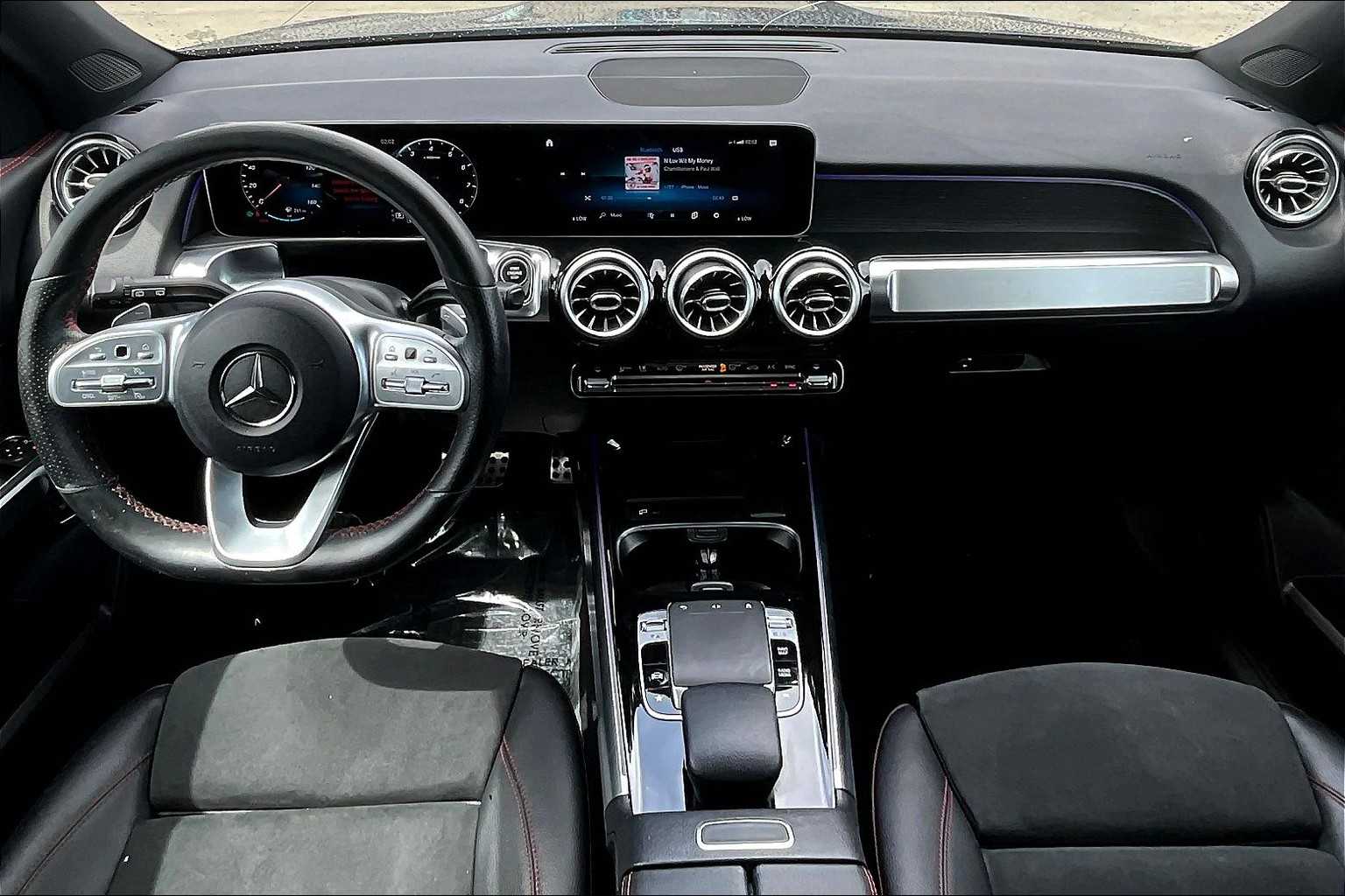 2020 Mercedes Benz GLB 250 photo 12