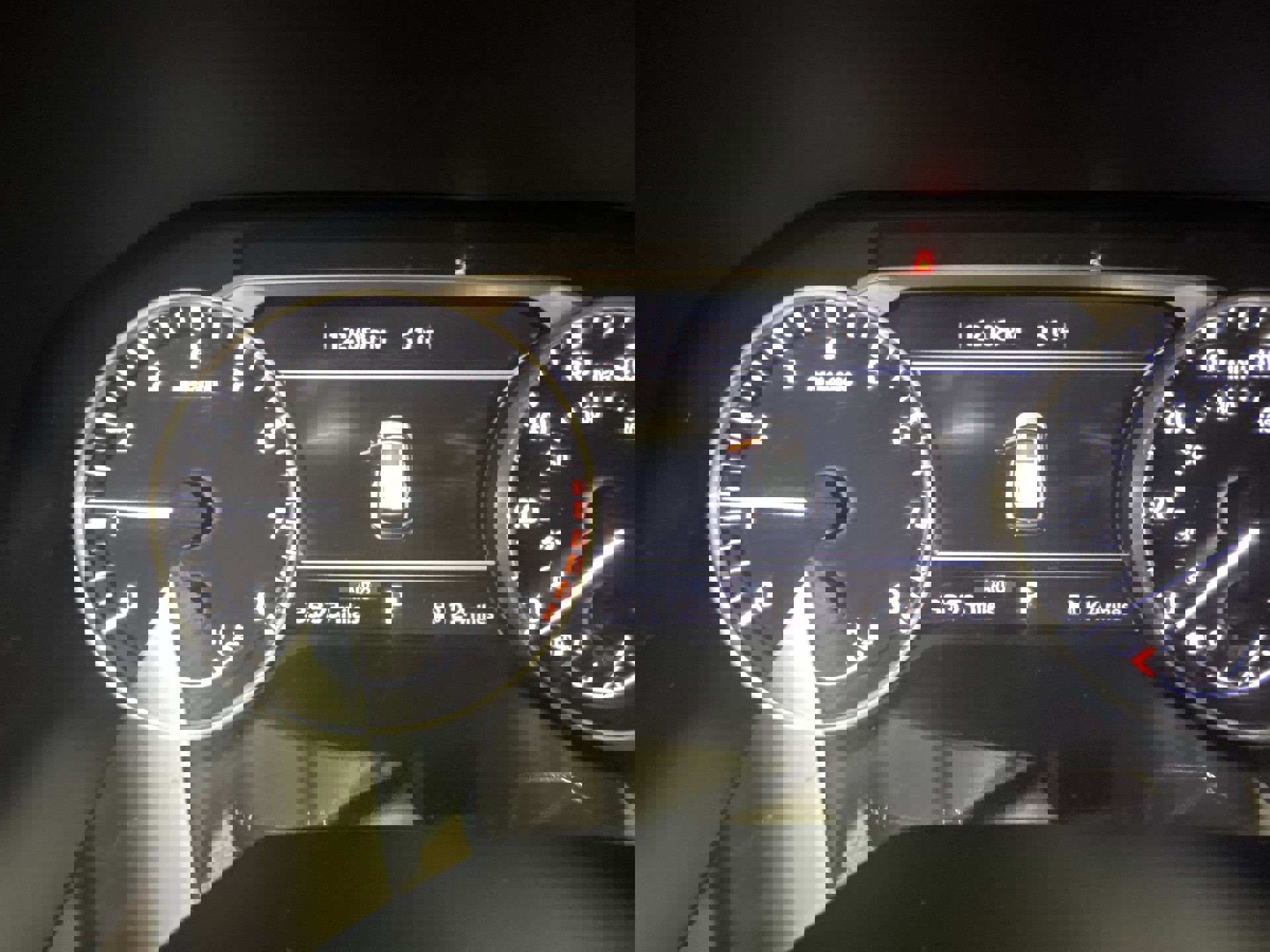 2022 Nissan Pathfinder SV photo 12