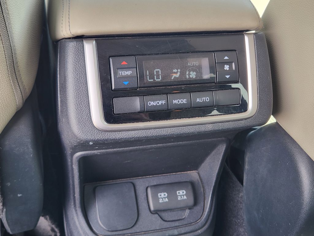 2020 Subaru Ascent Premium photo 25
