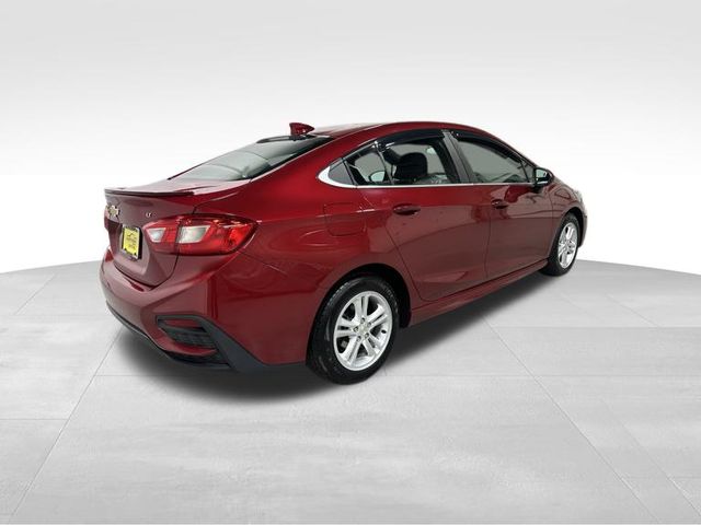 2018 Chevrolet Cruze LT photo 4