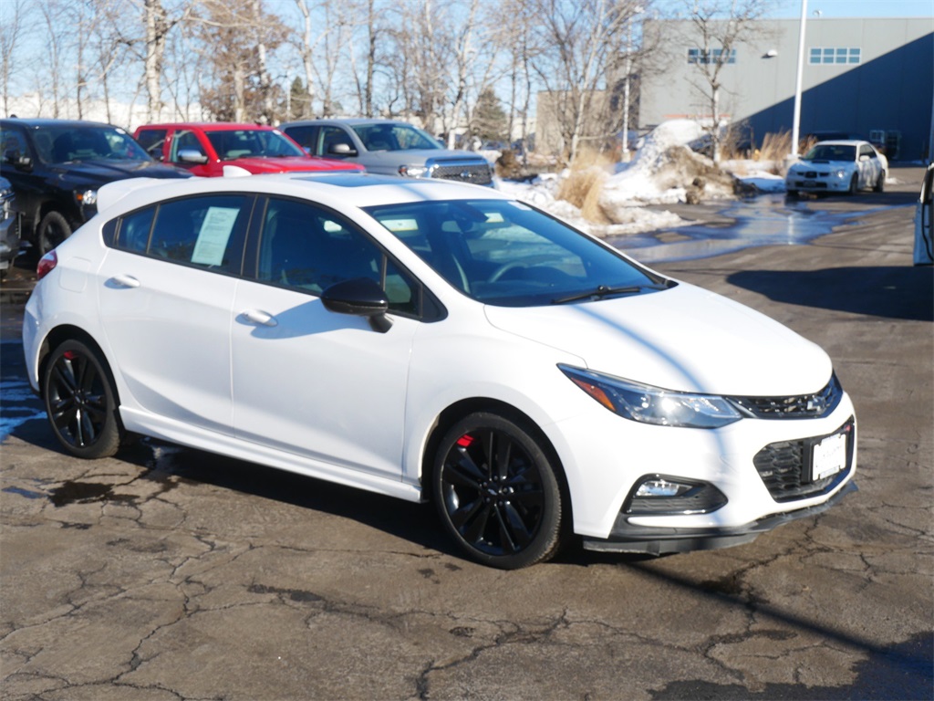 Used 2018 Chevrolet Cruze LT with VIN 3G1BE6SMXJS652737 for sale in Minneapolis, Minnesota