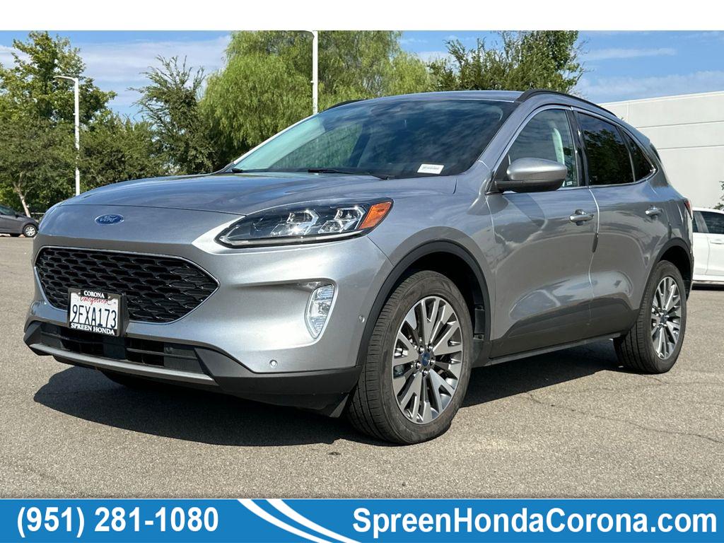 2021 Ford Escape Titanium's photo