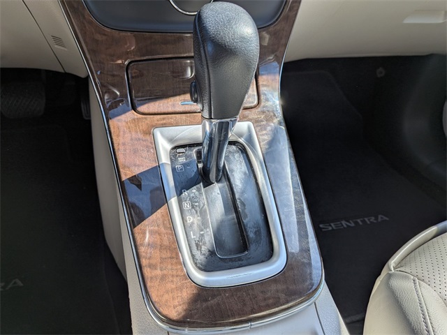 2015 Nissan Sentra SL photo 16