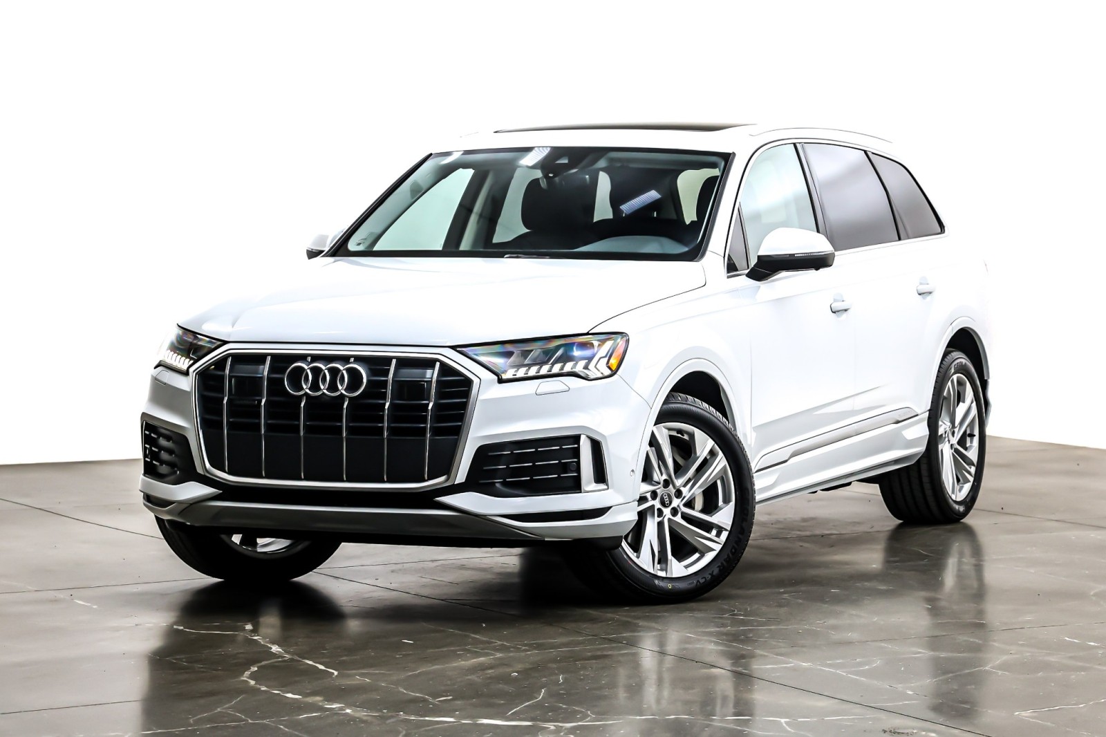 2021 Audi Q7 Premium Plus's photo
