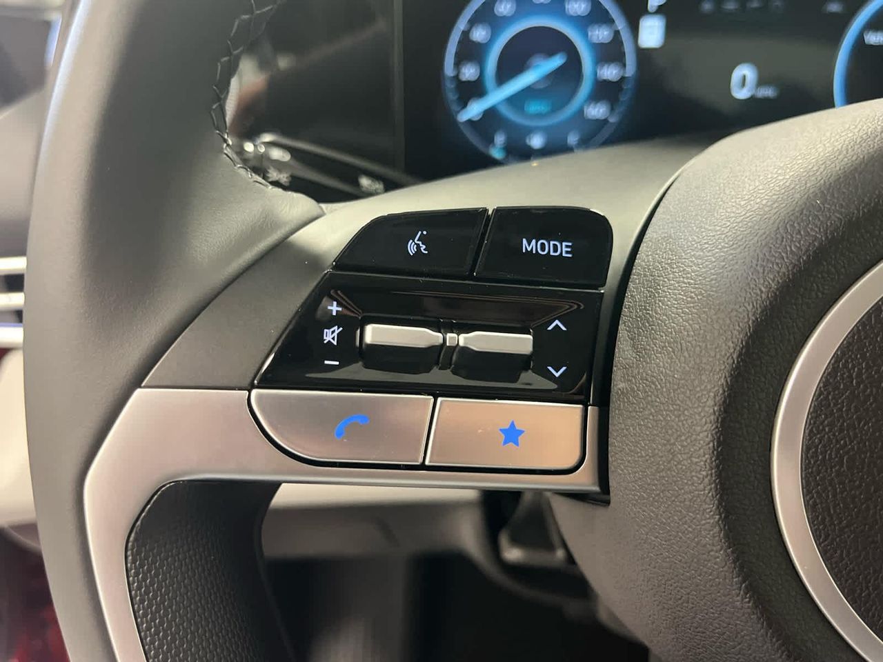 2025 Hyundai Elantra Hybrid Limited photo 34