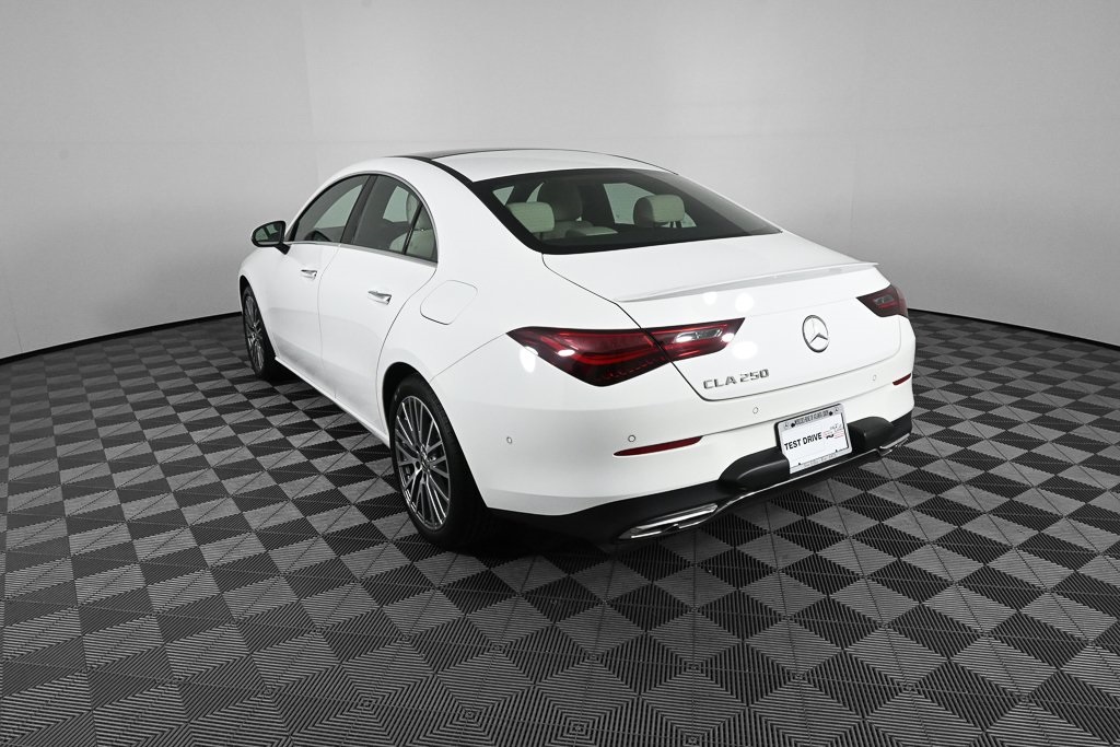2025 Mercedes Benz CLA 250 photo 4