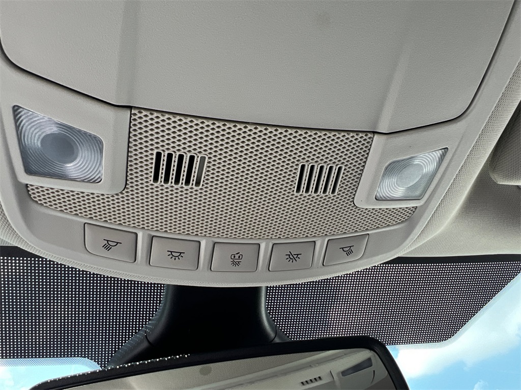 2024 Ford Edge SEL photo 14