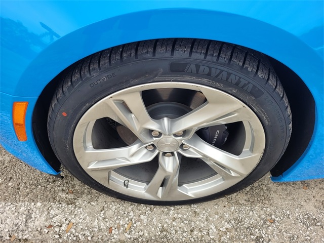 2023 Chevrolet Camaro LT1 photo 3