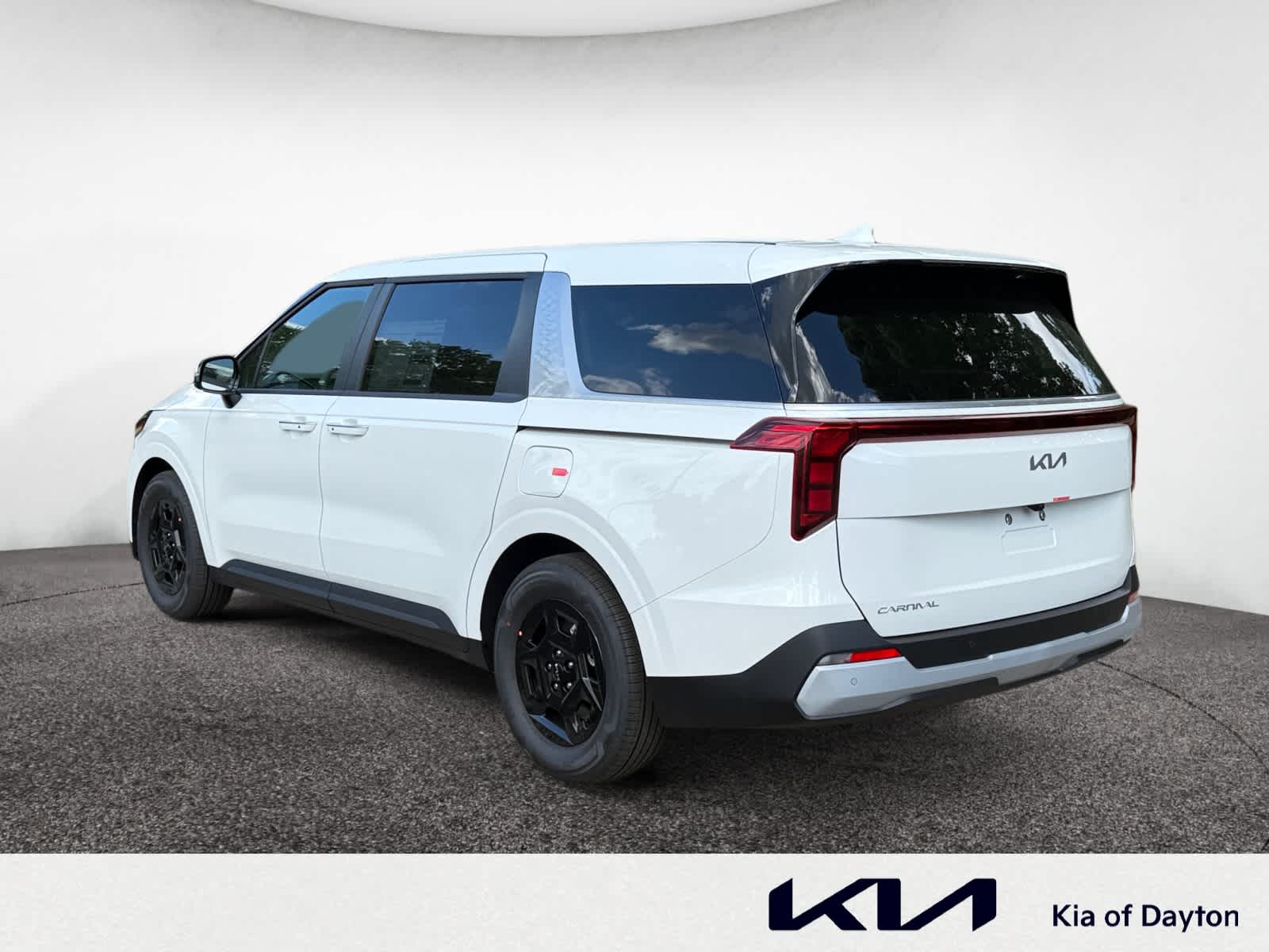 2026 Kia Carnival LX photo 2
