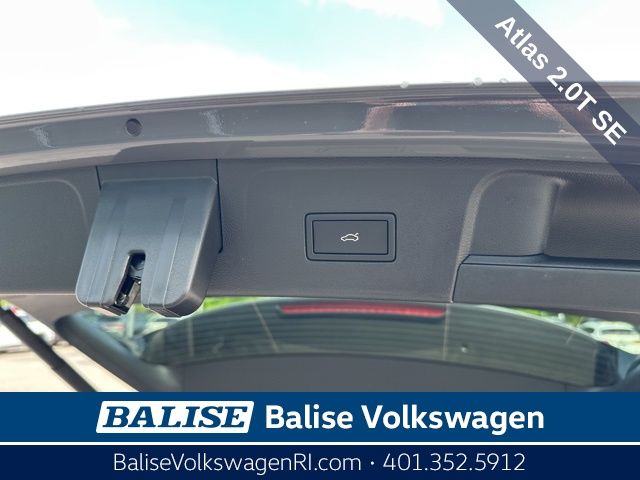 2025 Volkswagen Atlas SE Technology photo 9