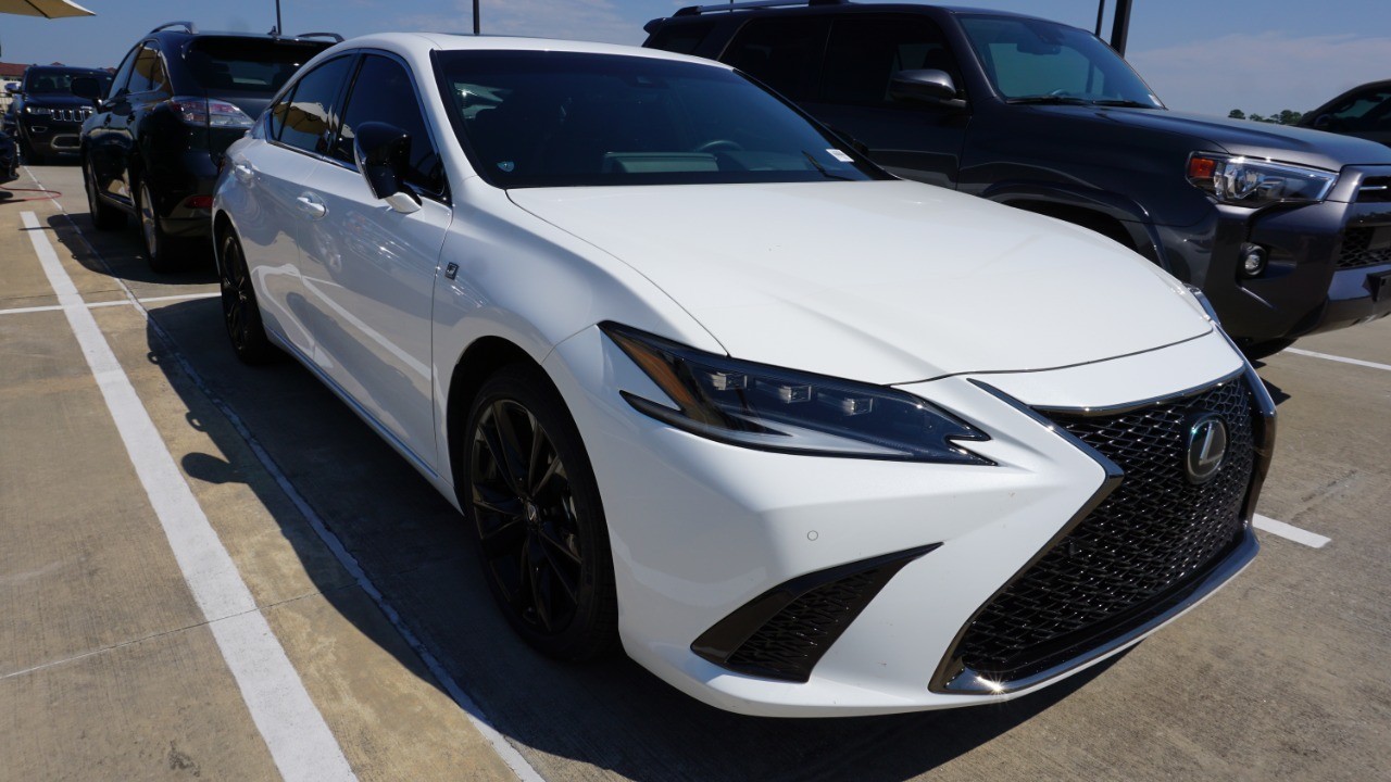 2023 Lexus ES F SPORT Handling photo 2