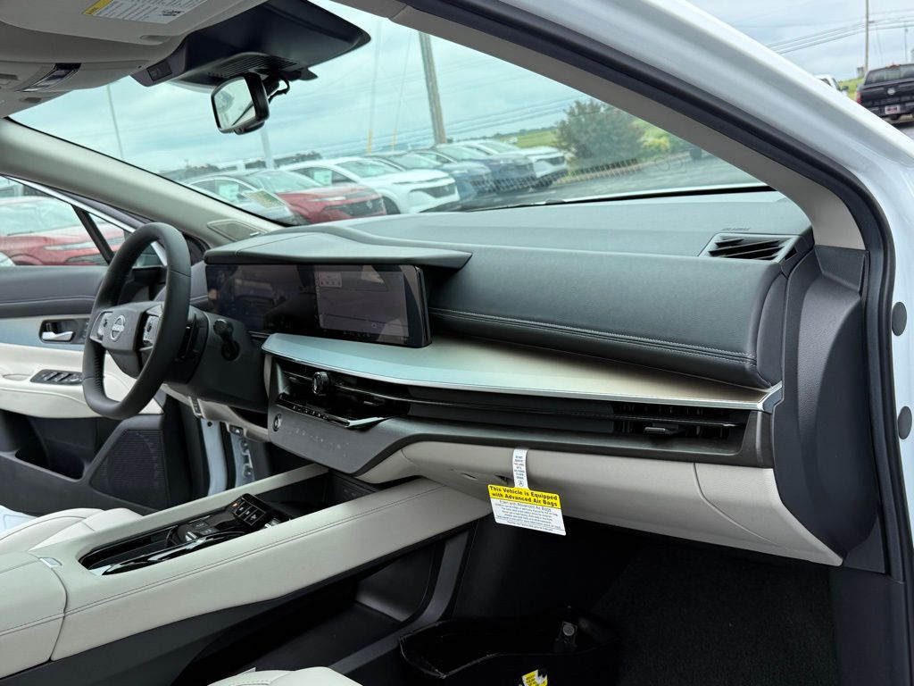 2025 Nissan Murano SL photo 9