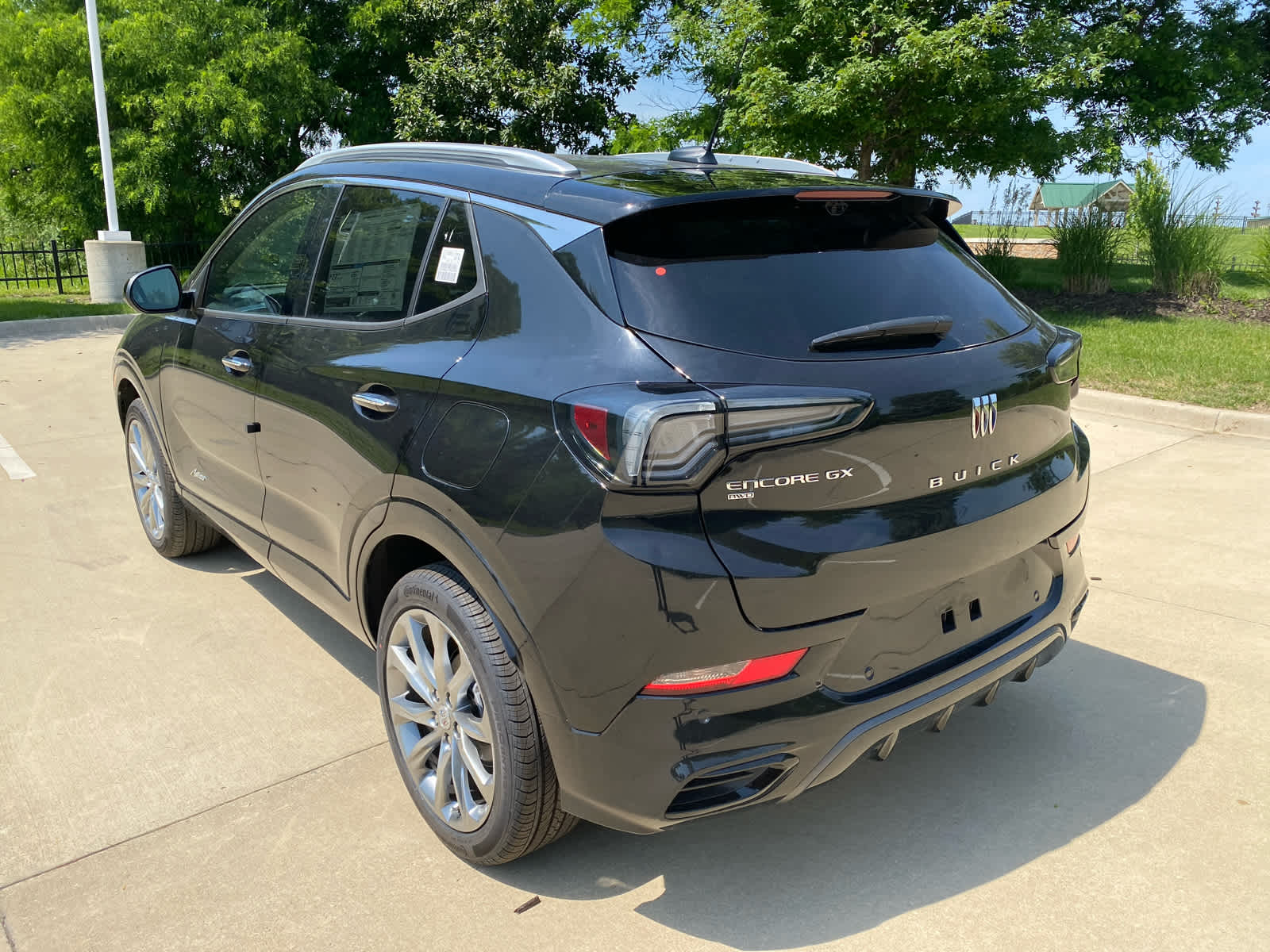 2026 Buick Encore GX Avenir photo 8