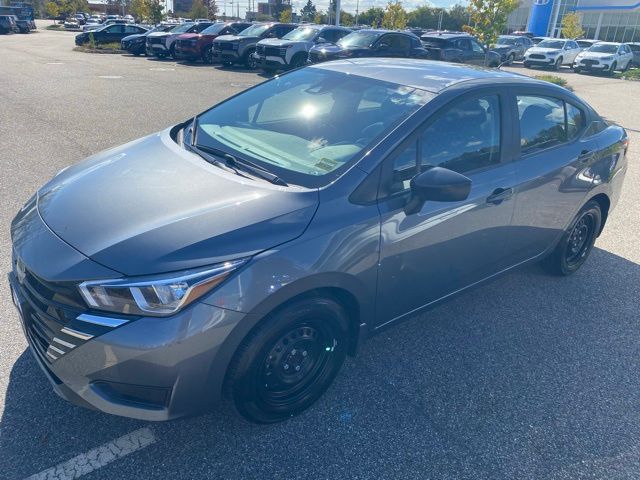 2024 Nissan Versa 1.6 S photo 7