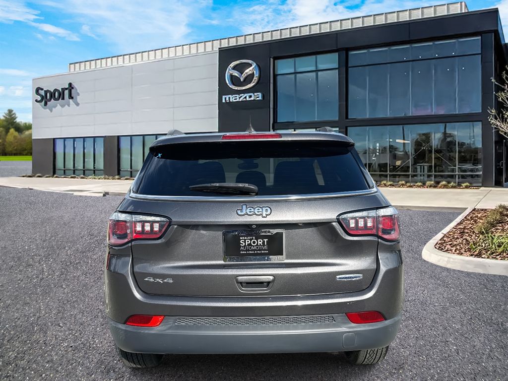 2019 Jeep Compass North Edition Latitude photo 3