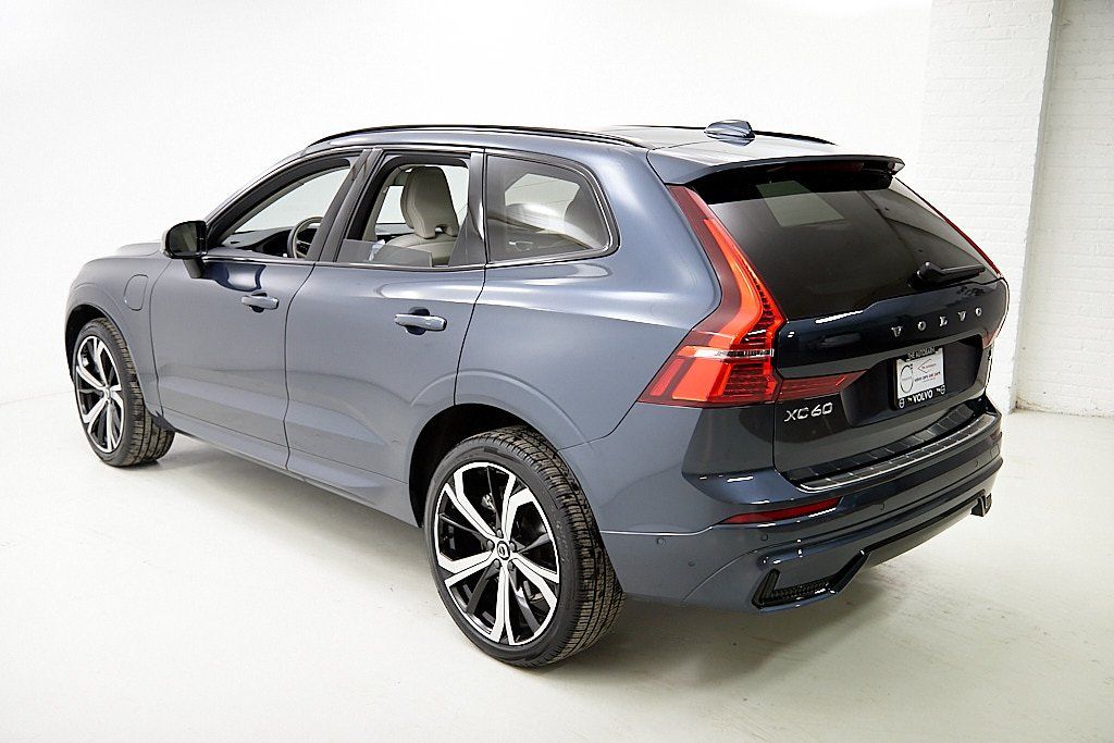 2024 VOLVO XC60 - Image 6