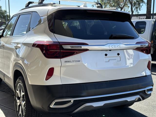 2023 Kia Seltos EX photo 8