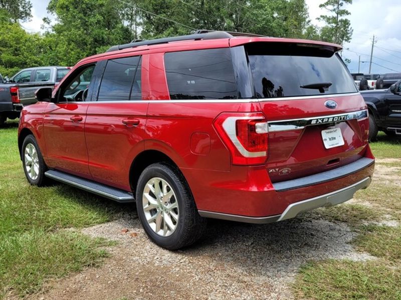2021 Ford Expedition XLT photo 8