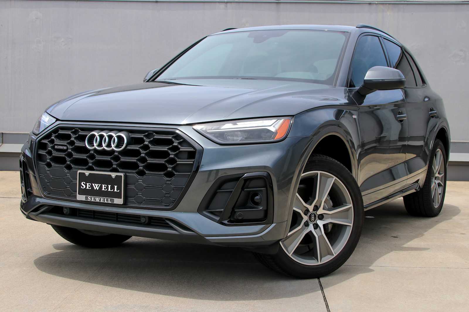 2025 Audi Q5 S line Premium