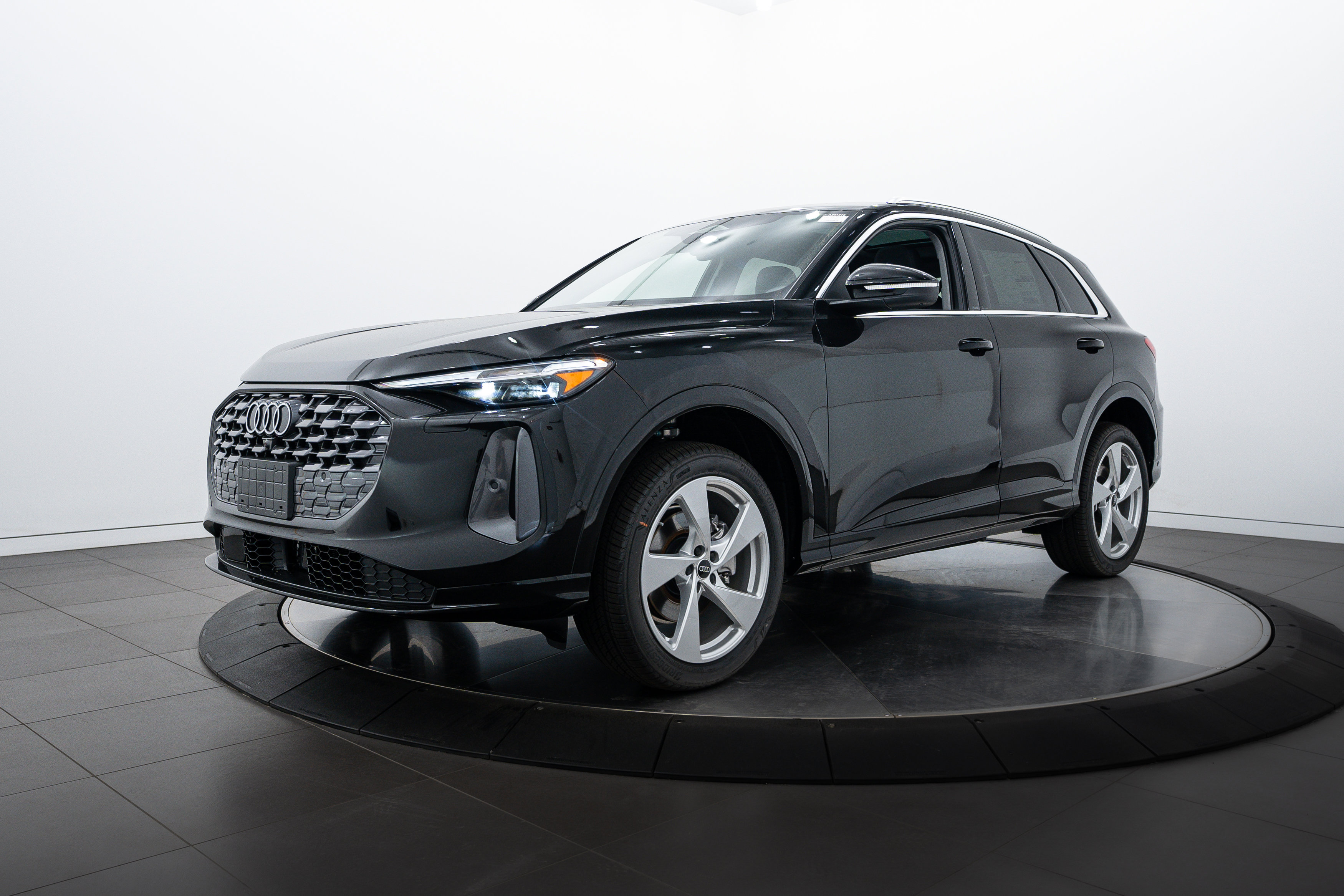2025 Audi Q5 Premium Plus photo 6