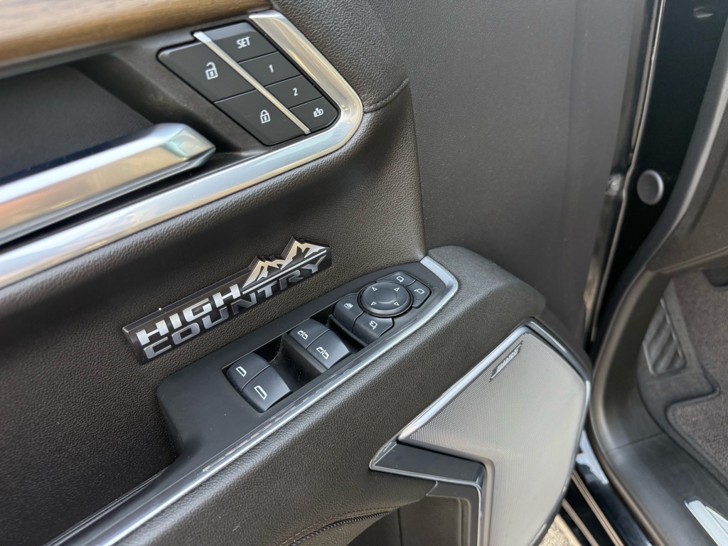 2024 Chevrolet Silverado 1500 High Country photo 17