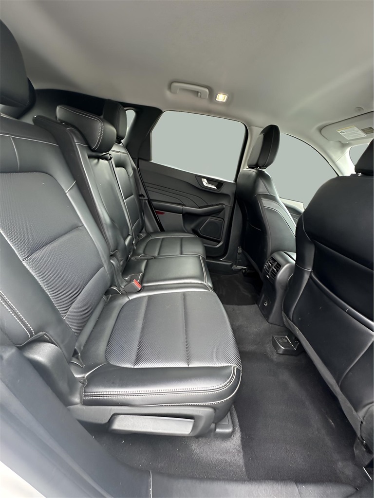 2022 Ford Escape SEL photo 15