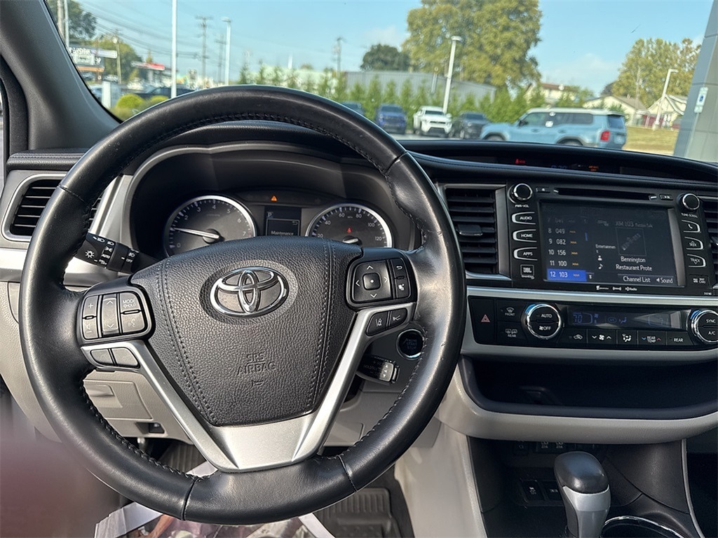 2018 Toyota Highlander Limited Platinum photo 10