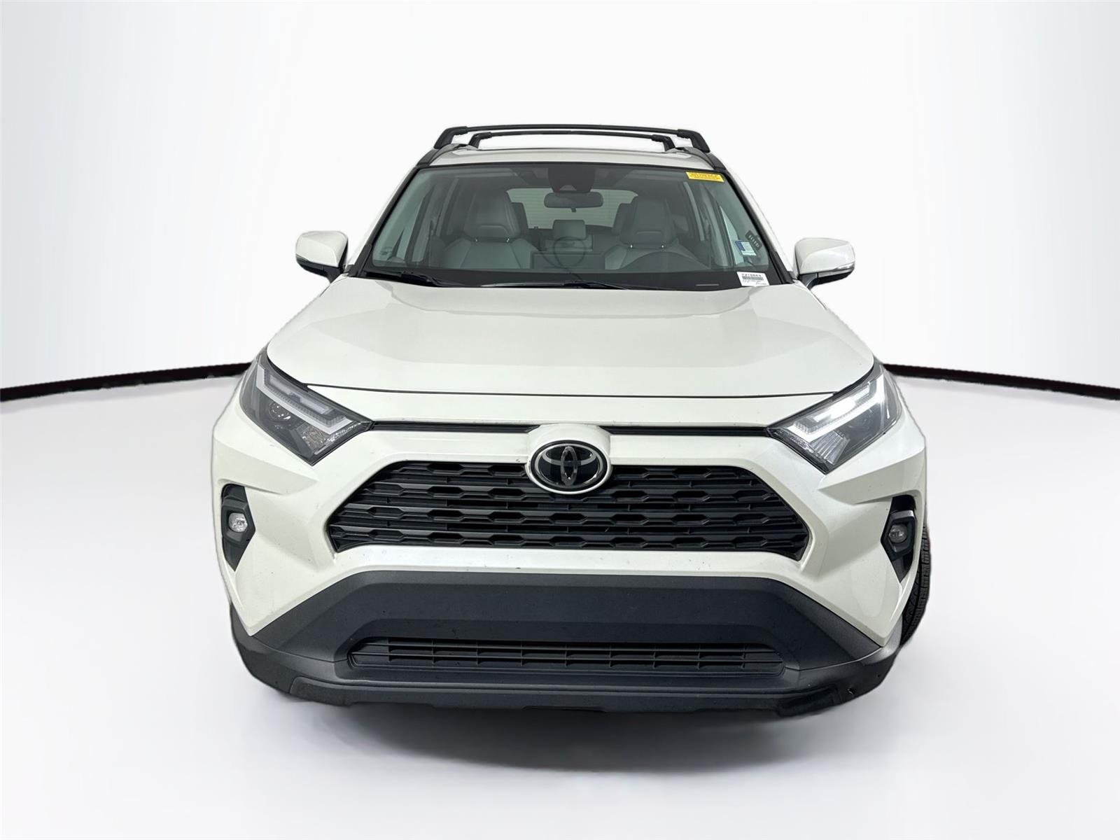 2022 Toyota RAV4 XLE Premium photo 3